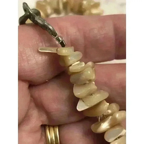 Vintage Abalone Style Pendant Necklace Retro Bohemian Chic Summer Statement - Picture 14 of 16